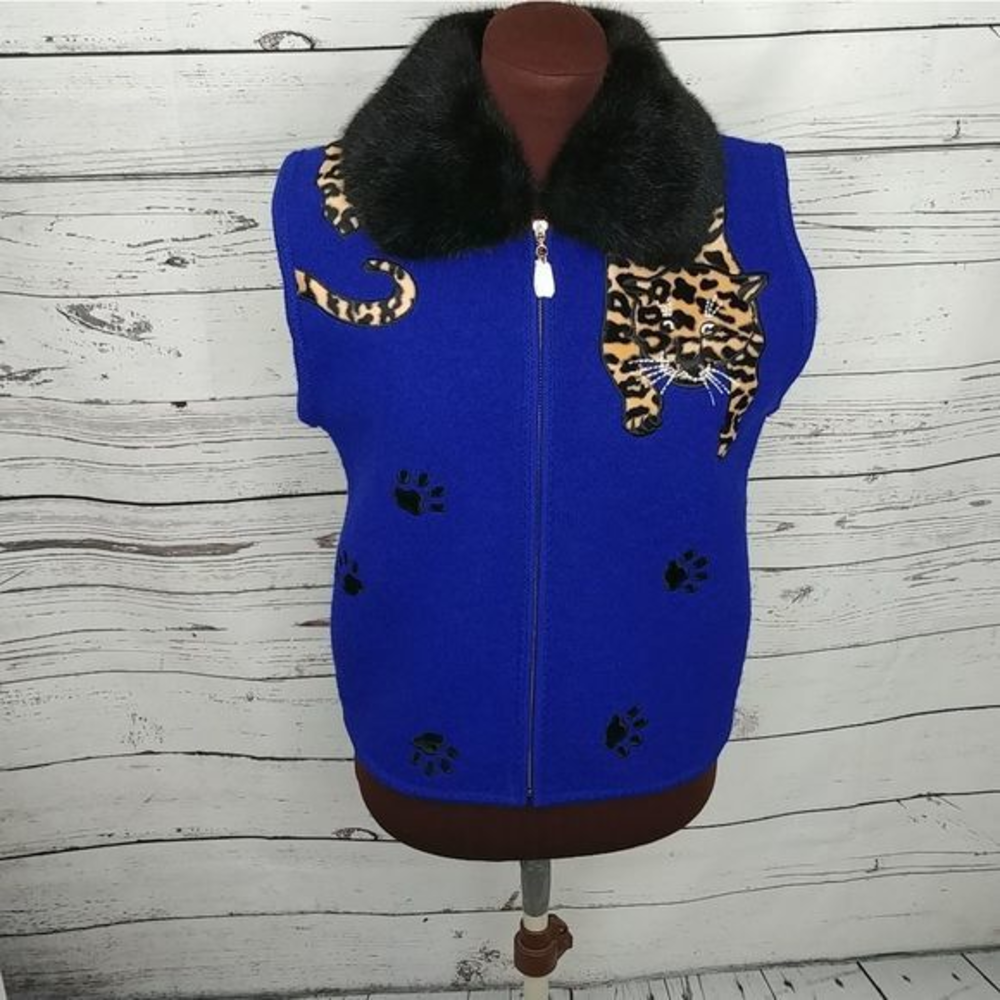 Lisa‎ International Blue Wool Leopard Vest